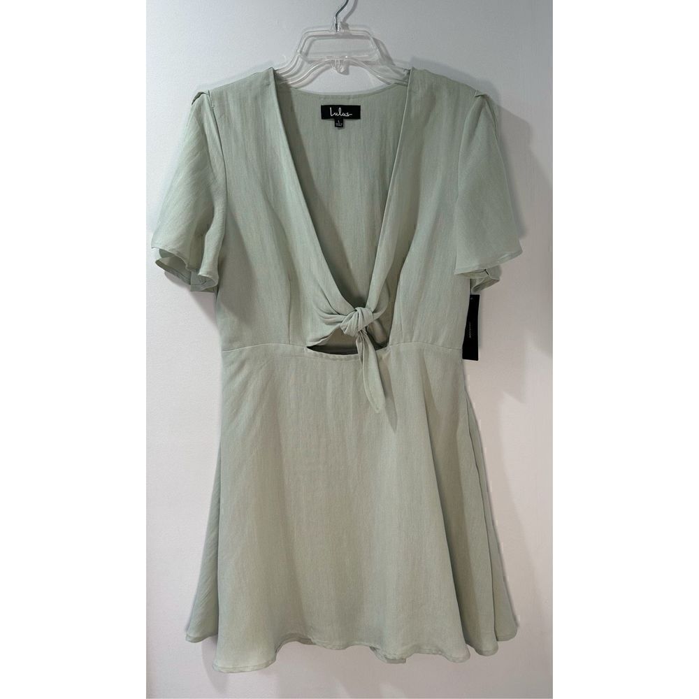 Lulu’s women’s light green short sleeve short dress size Large NWT #38-0980